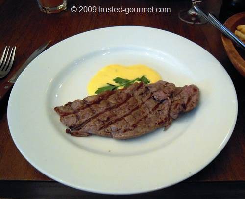 Donald Russell minute steak with béarnaise sauce